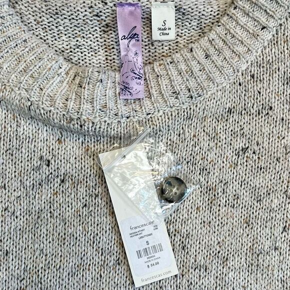NWT Francesca’s Alya Heather Oat Crew Neck Sweater Button Sleeves Small - Picture 10 of 11